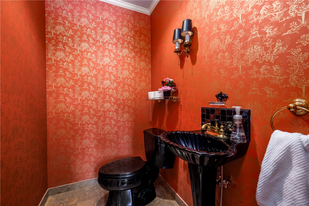 901 East Avenue, Unit A Rochester, NY 14607 - Photo 37 of 42