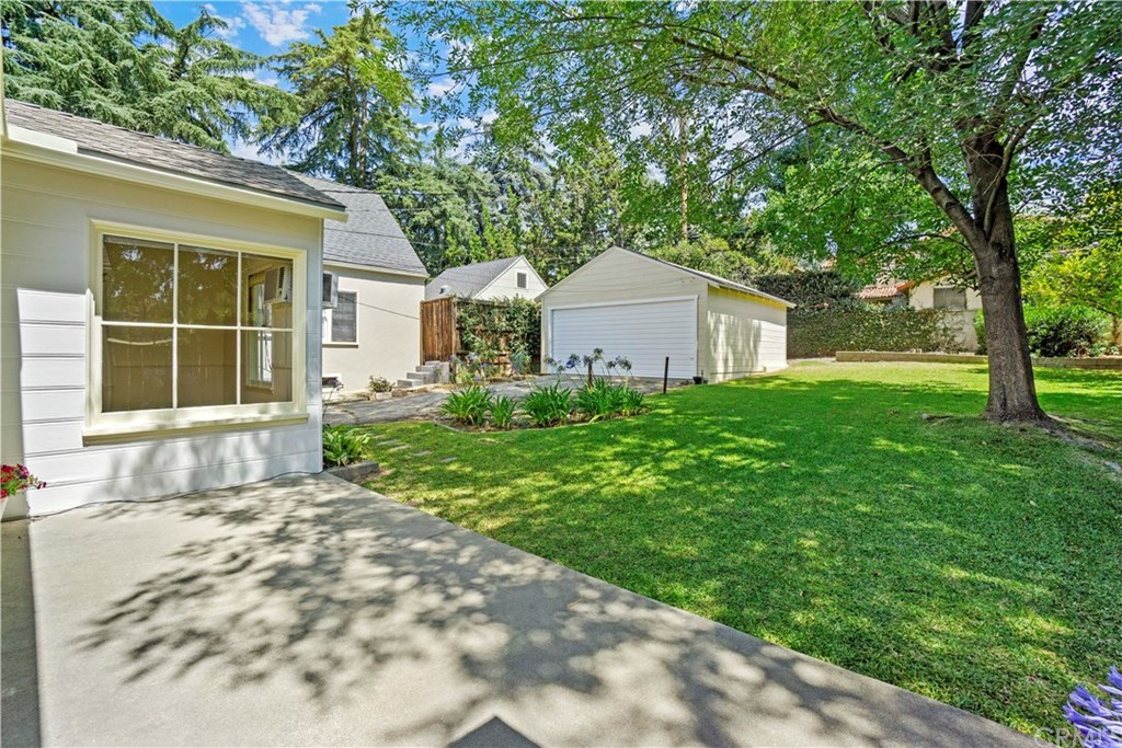 617 Barry Place Altadena, CA 91001 - Photo 31 of 36