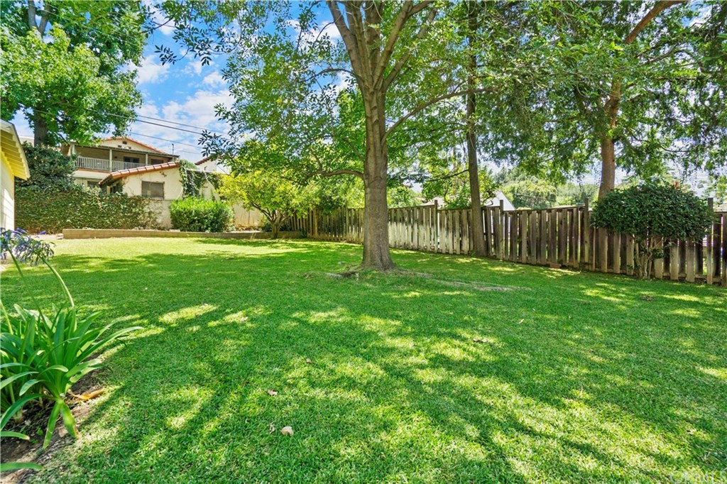 617 Barry Place Altadena, CA 91001 - Photo 32 of 36