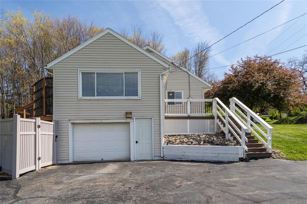 1007 Willowbrook Road New Castle, PA 16101 - Photo 3 of 31