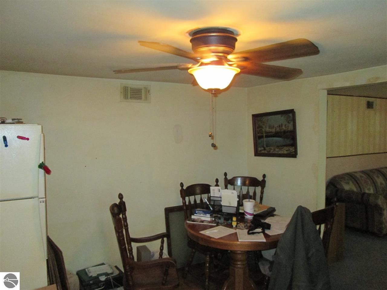 612 Rockingham Avenue Alma, MI 48801 - Photo 3 of 16 1781827-2.JPG