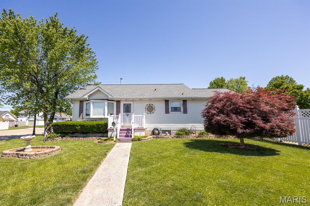 110 East 6th Street Roxana, IL 62084 - Photo 1 of 22