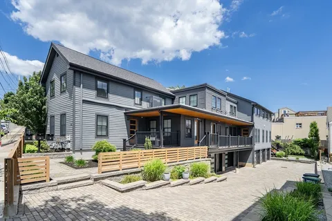 $4,000 | 56 Franklin Street, Unit B, Somerville, MA 02145