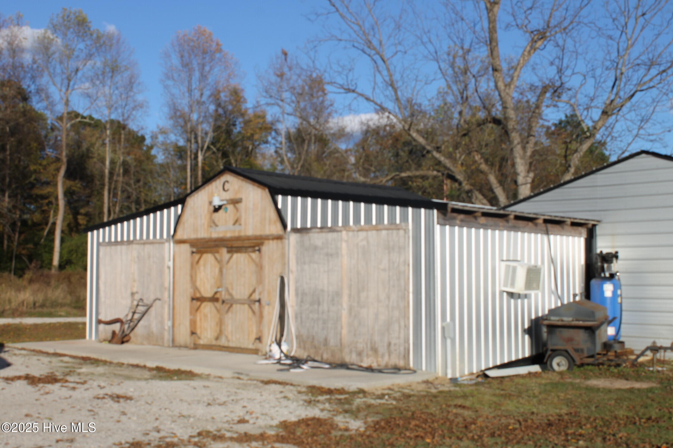 92 Powell Loop Whiteville, NC 28472 - Photo 8 of 23 IMG_3234