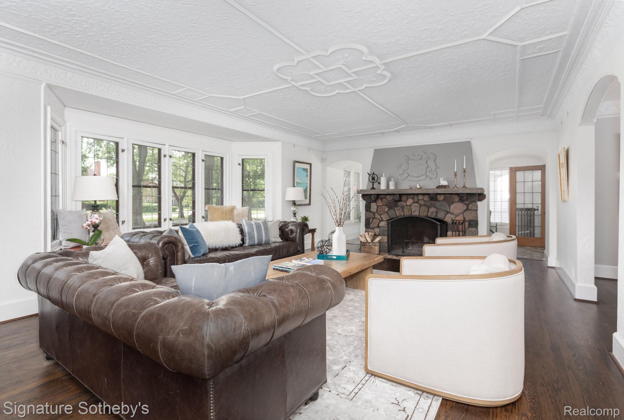 553 Middlesex Road Grosse Pointe, MI 48230 - Photo 7 of 46 15.jpg