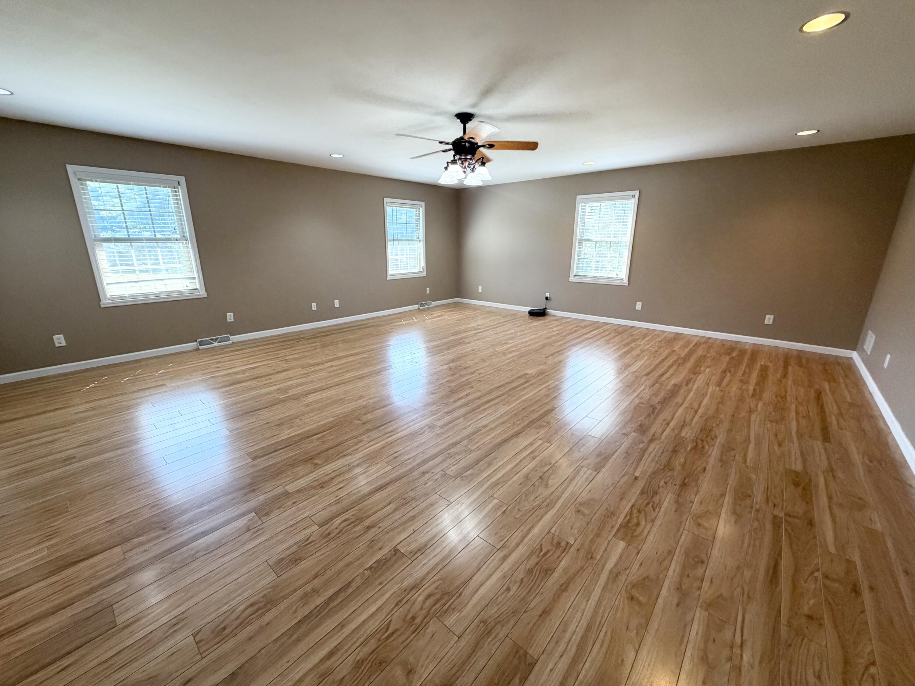 506 Ridgefield Drive Liberty, KY 42539 - Photo 11 of 35 IMG_0350