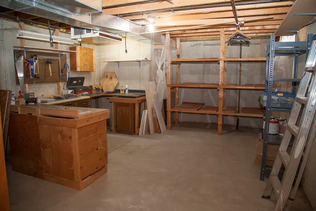 $330,000 | 1045 Saddle Ridge, Portage, WI 53901