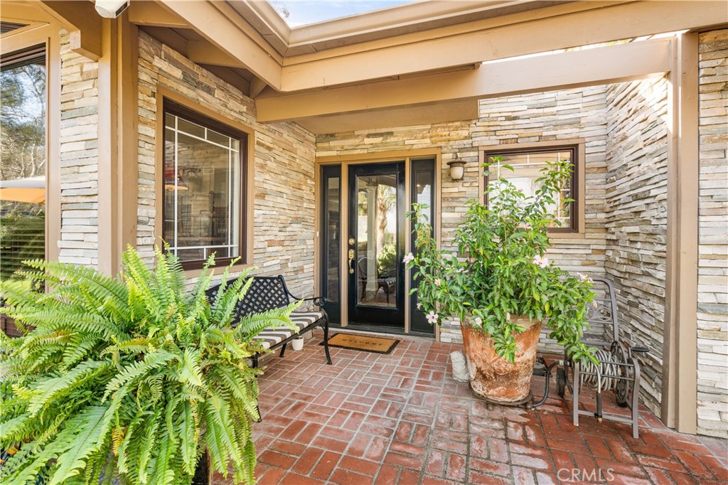5051 Victoria Avenue Riverside, CA 92506 - Photo 7 of 45