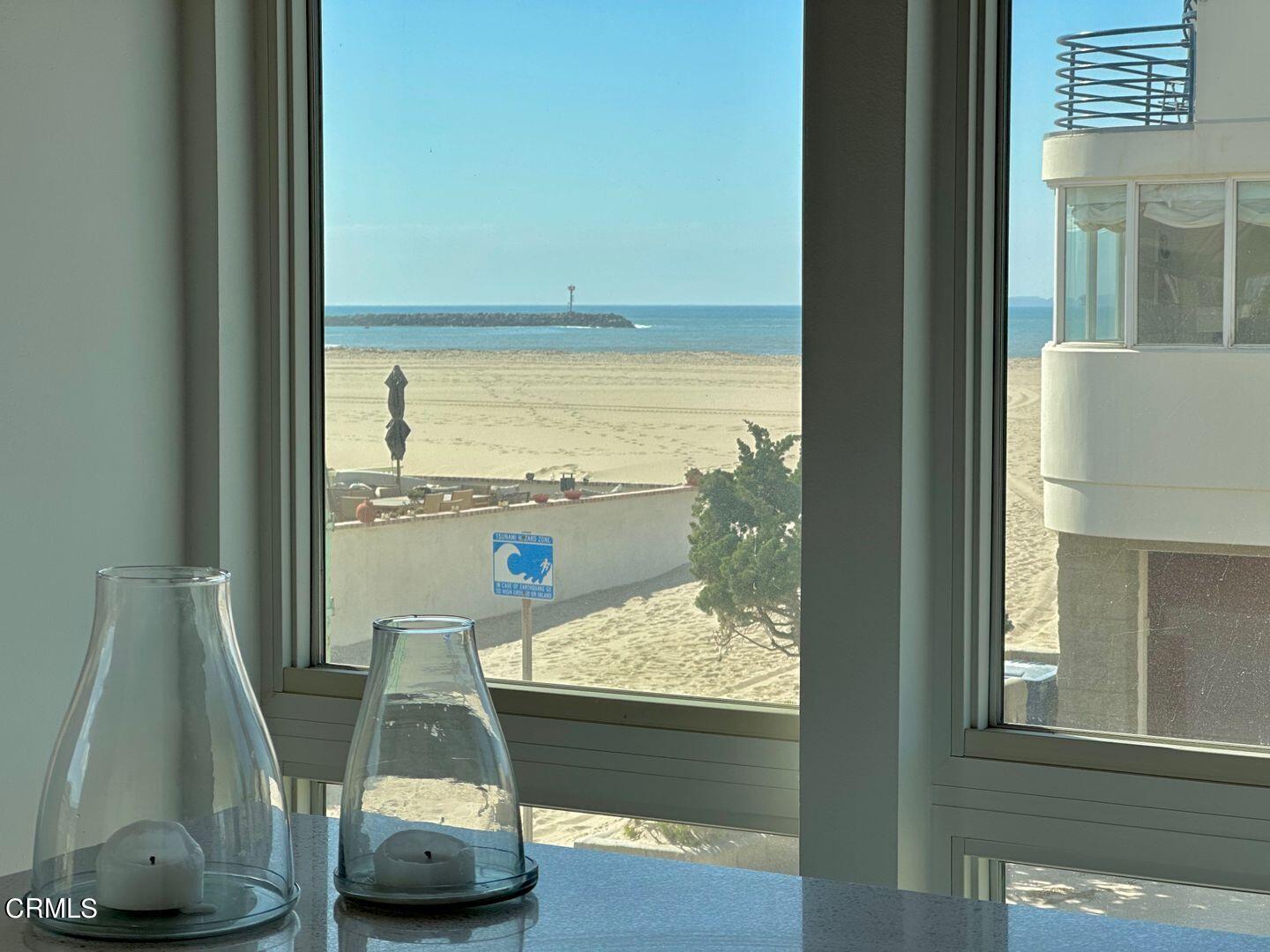3600 Ocean Drive Oxnard, CA 93035 - Photo 30 of 36 a view of a bathroom with a tub