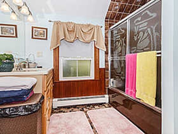 63 Elm Road Newton, MA 02460 - Photo 21 of 30 Gallery Image 21