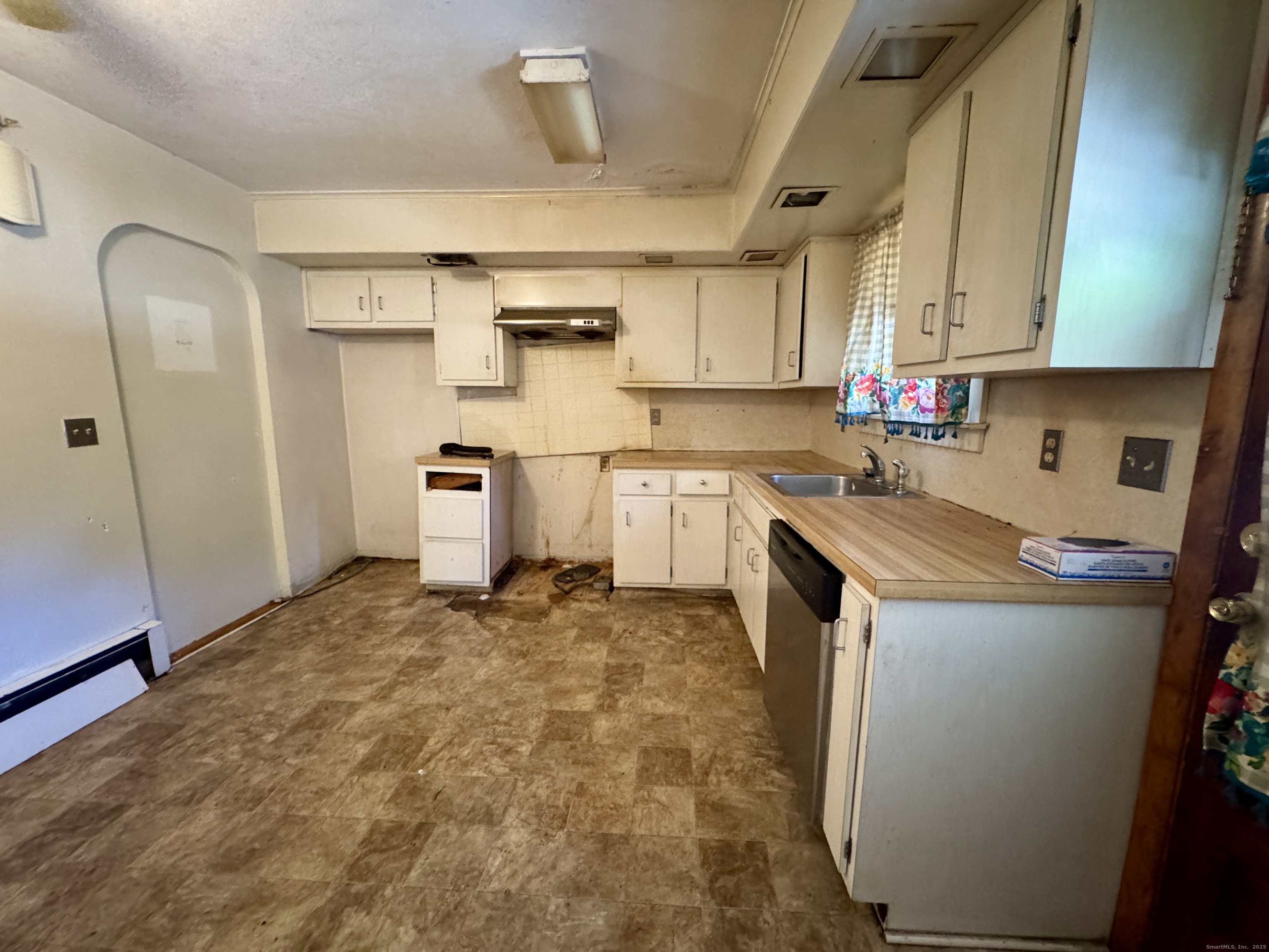 27 Sycamore Road Norwich, CT 06360 - Photo 12 of 28