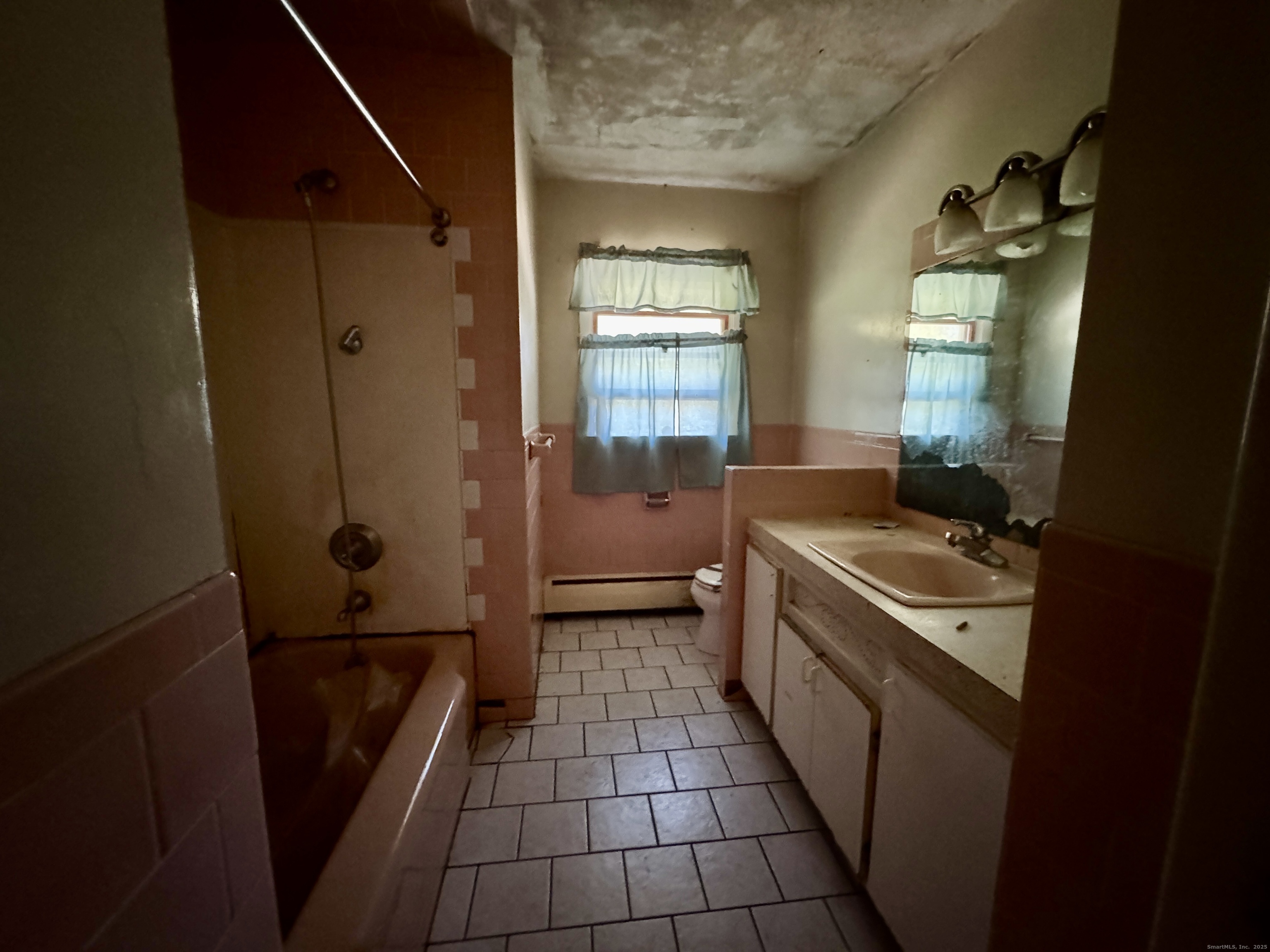 27 Sycamore Road Norwich, CT 06360 - Photo 14 of 28