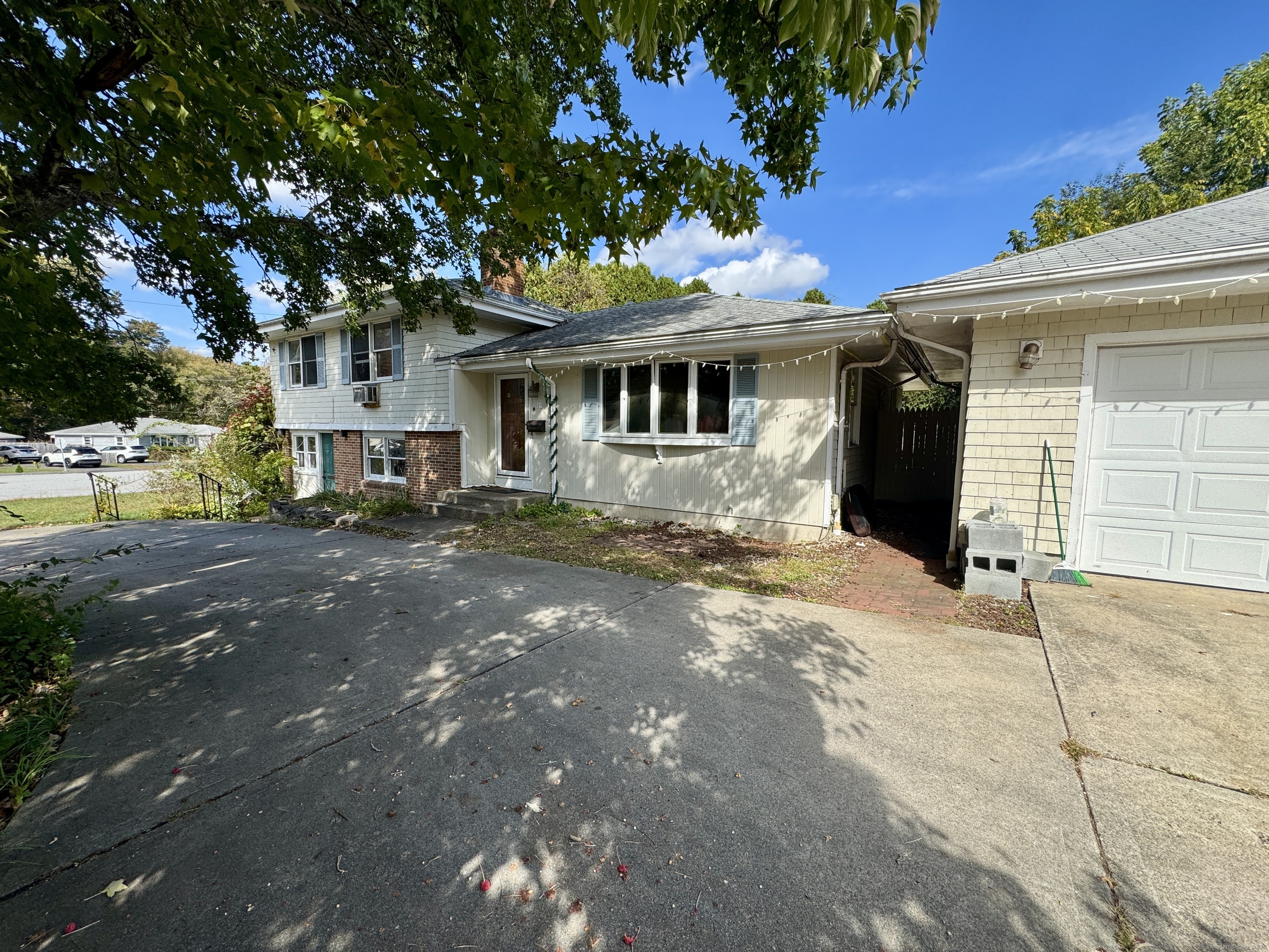 27 Sycamore Road Norwich, CT 06360 - Photo 6 of 28