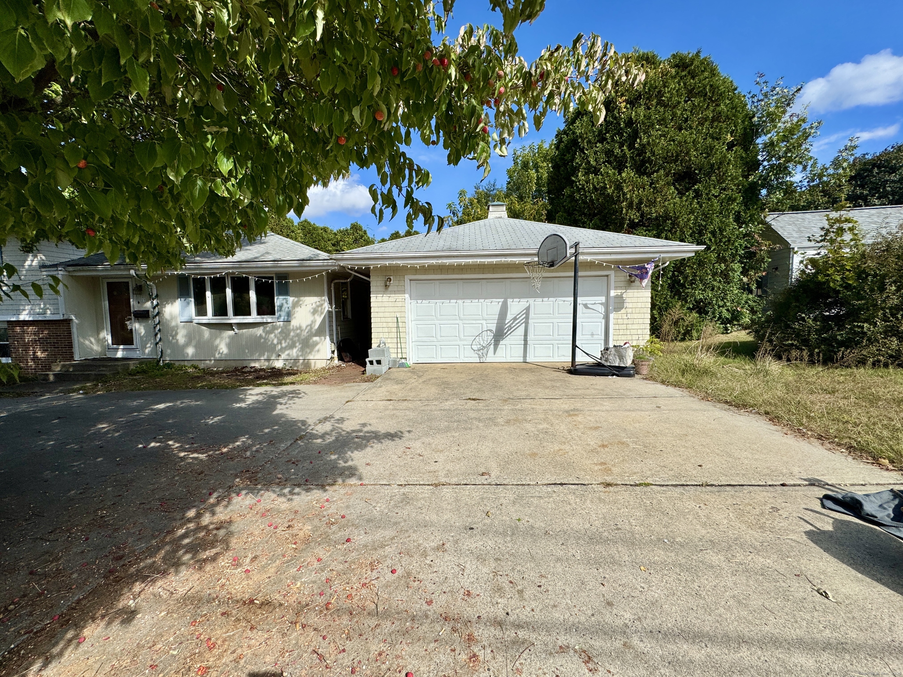 27 Sycamore Road Norwich, CT 06360 - Photo 7 of 28