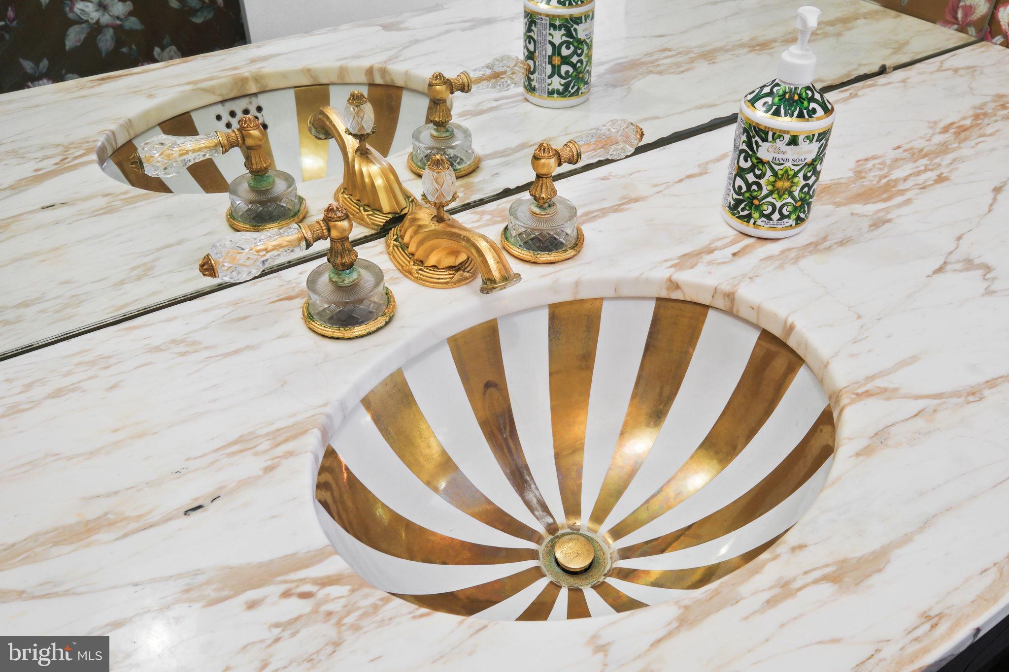 6204 Clearwood Road Bethesda, MD 20817 - Photo 27 of 63 Powder Room