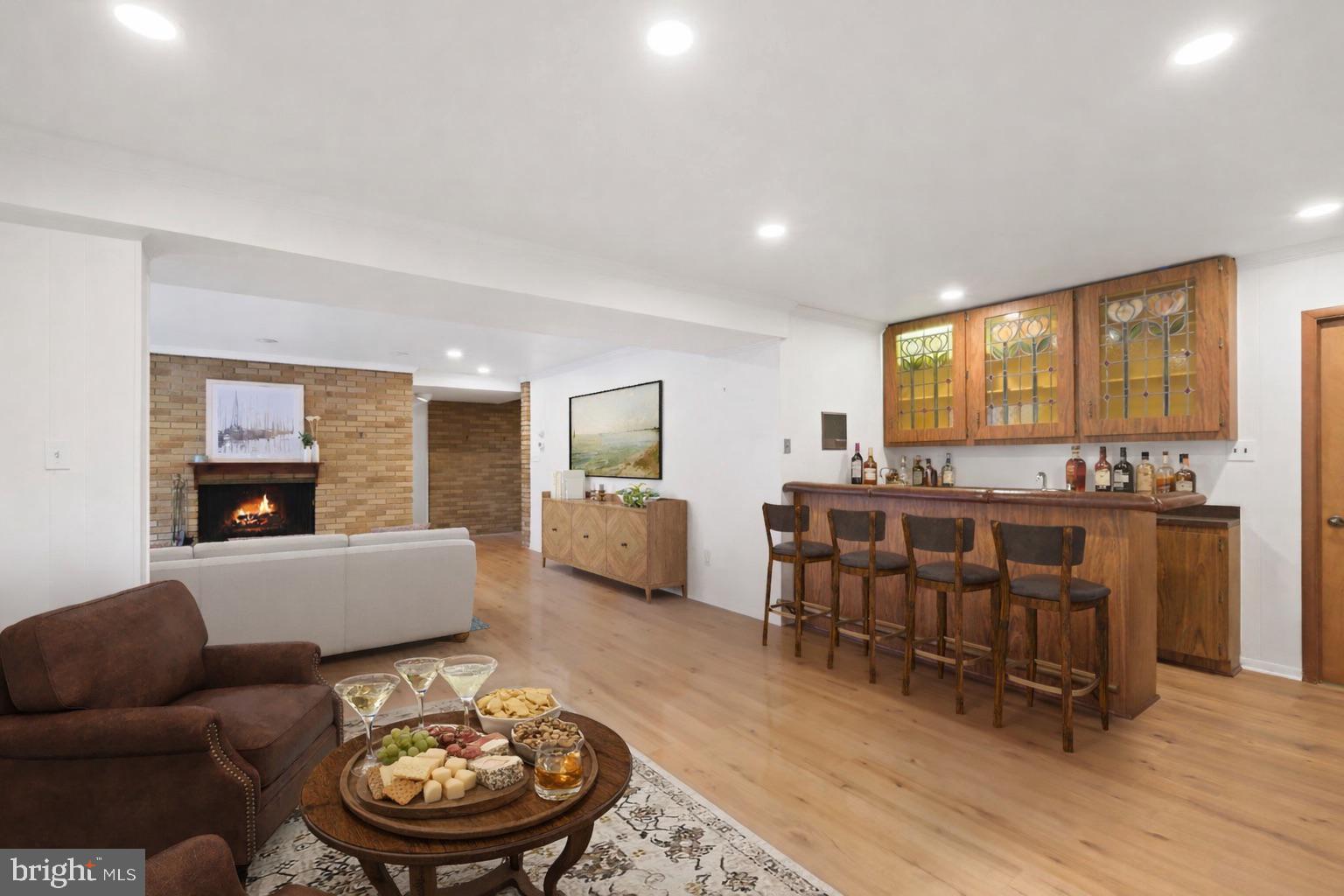 6204 Clearwood Road Bethesda, MD 20817 - Photo 43 of 63 Full Bar