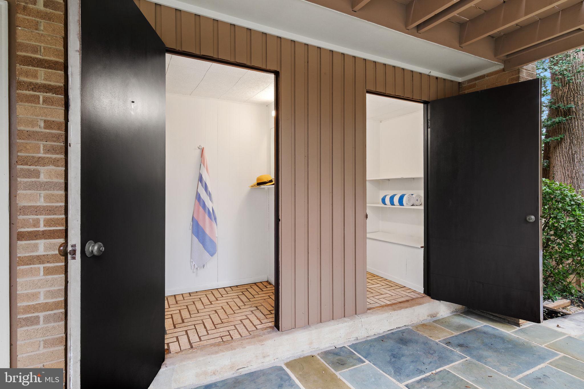 6204 Clearwood Road Bethesda, MD 20817 - Photo 57 of 63 Dressing Room