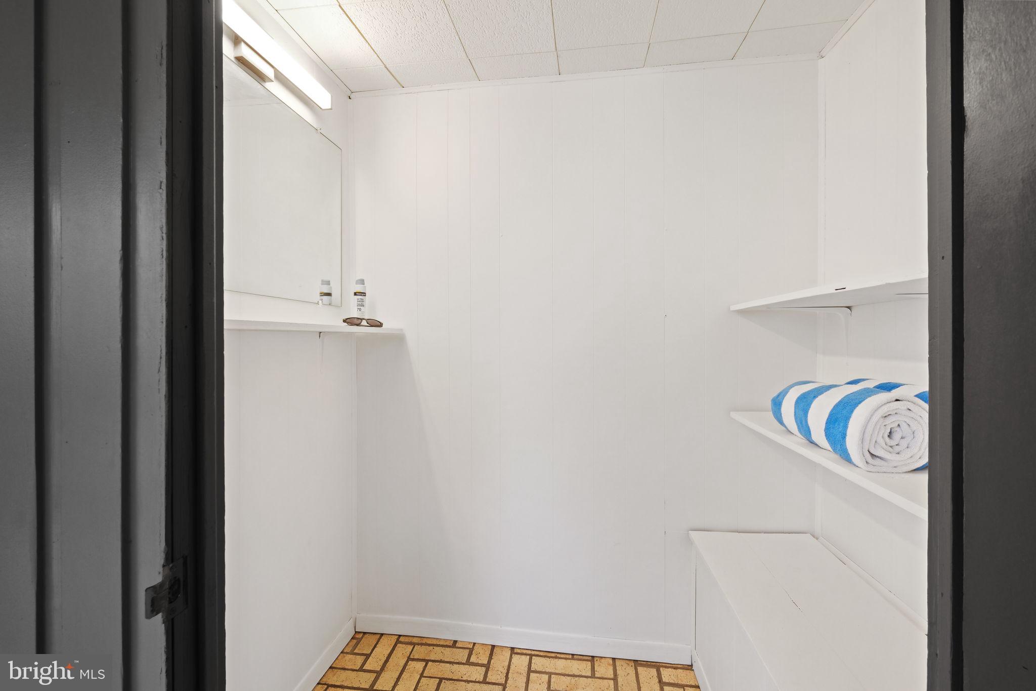 6204 Clearwood Road Bethesda, MD 20817 - Photo 59 of 63 Dressing Room