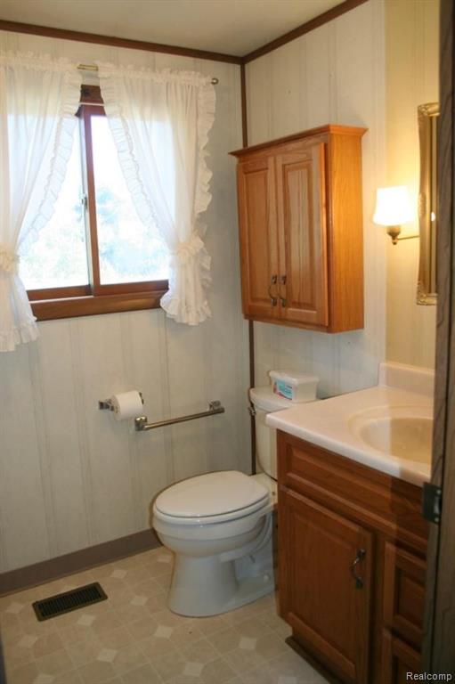 2641 North Branch Road North Branch, MI 48461 - Photo 7 of 9