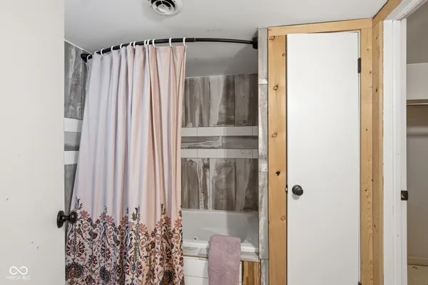 $1,500,000 | 7234 West 200 South, Jamestown, IN 46147