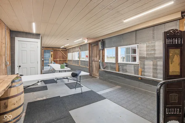 $1,500,000 | 7234 West 200 South, Jamestown, IN 46147