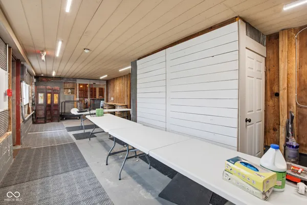 $1,500,000 | 7234 West 200 South, Jamestown, IN 46147