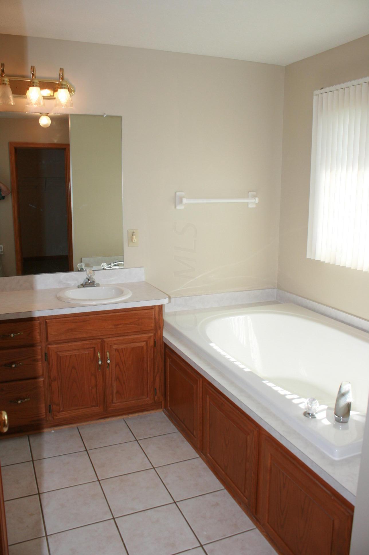 6827 Thomas Road Radnor, OH 43066 - Photo 29 of 81