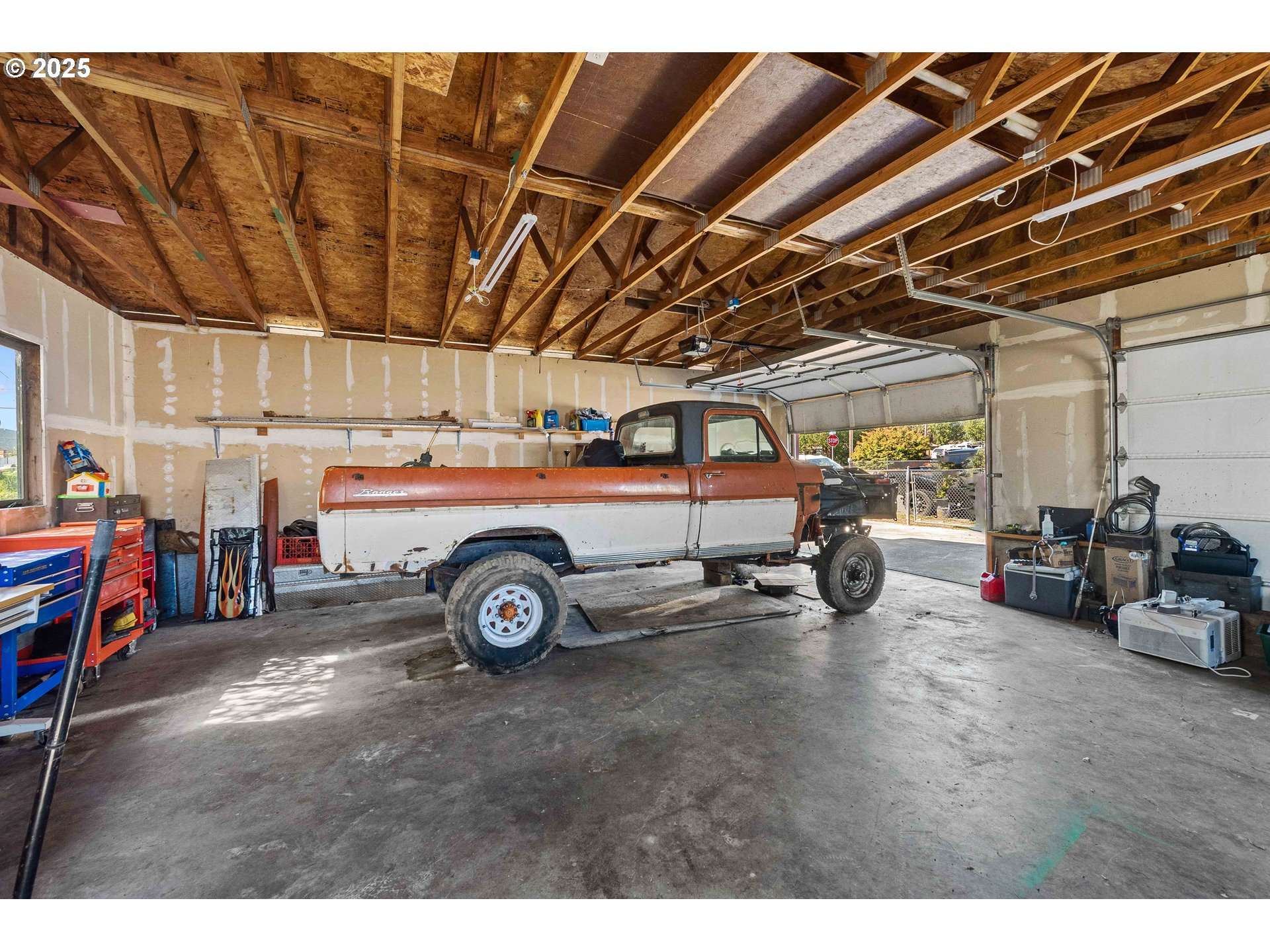 805 C Street Myrtle Point, OR 97458 - Photo 24 of 30 a view of car garage