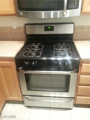 $1,800 | 6674 Jordan River Drive, Las Vegas, NV 89156