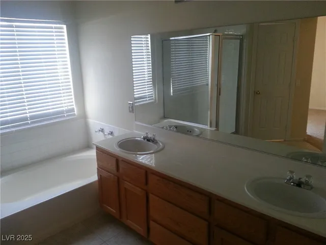 $1,800 | 6674 Jordan River Drive, Las Vegas, NV 89156