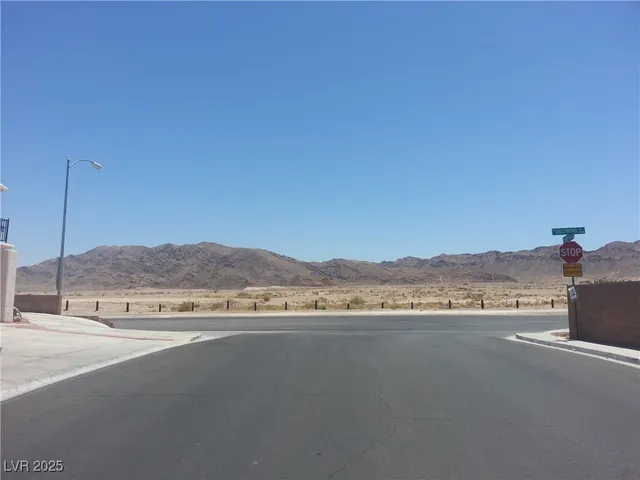 $1,800 | 6674 Jordan River Drive, Las Vegas, NV 89156