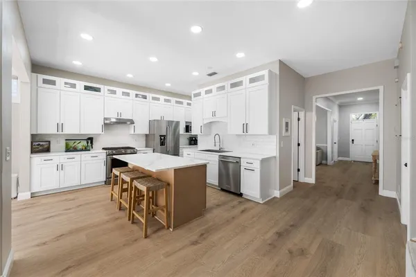 $5,500 | 2808 Southpointe Lane, Tampa, FL 33611