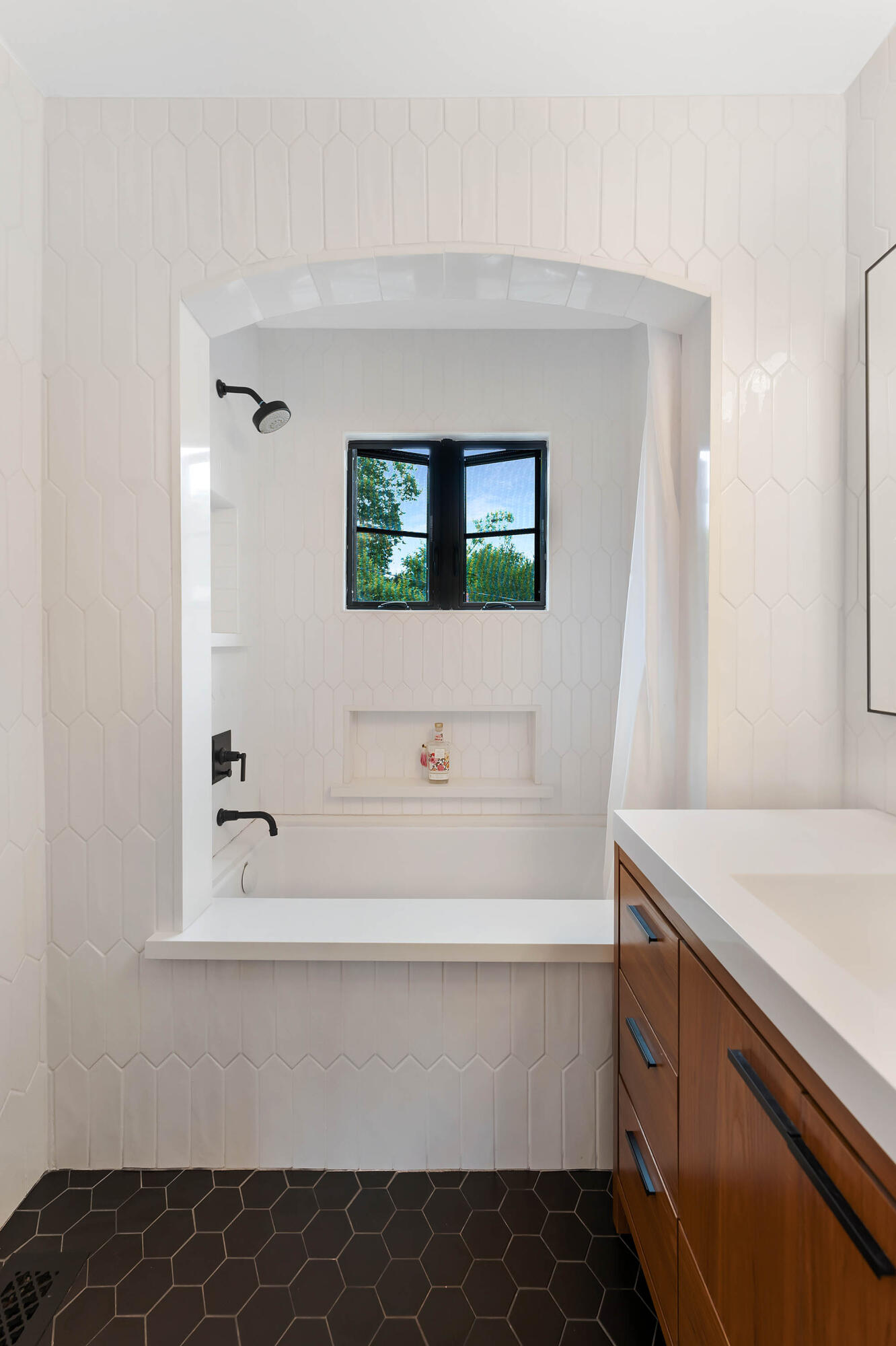 329 Arden Road Santa Barbara, CA 93105 - Photo 27 of 46 Bathroom - 329 Arden Road 93105