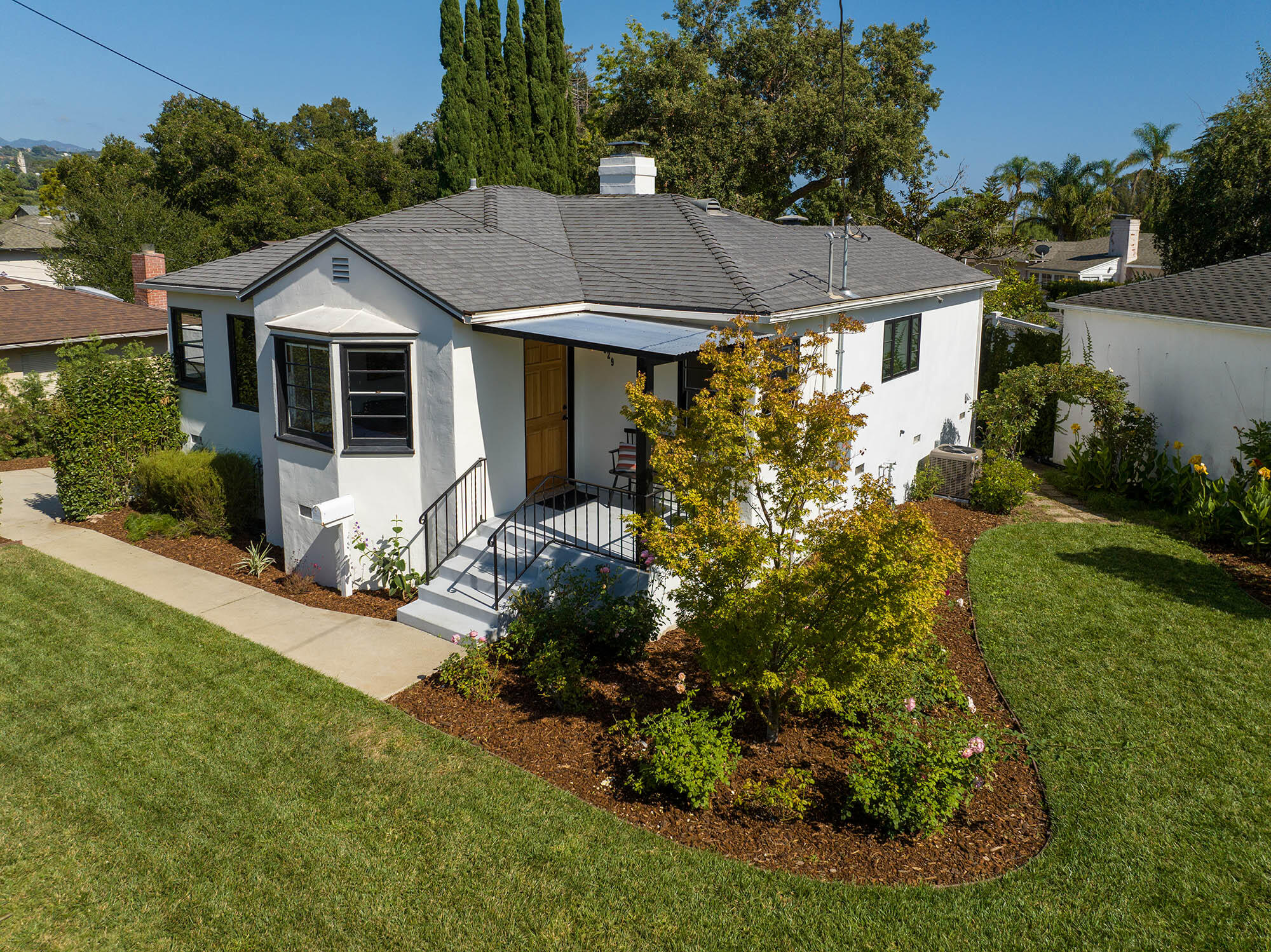 329 Arden Road Santa Barbara, CA 93105 - Photo 9 of 46 Front corner - 329 Arden Road 93105
