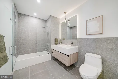 $1,185,000 | 2905 Newark Street Northwest, Washington, DC 20008