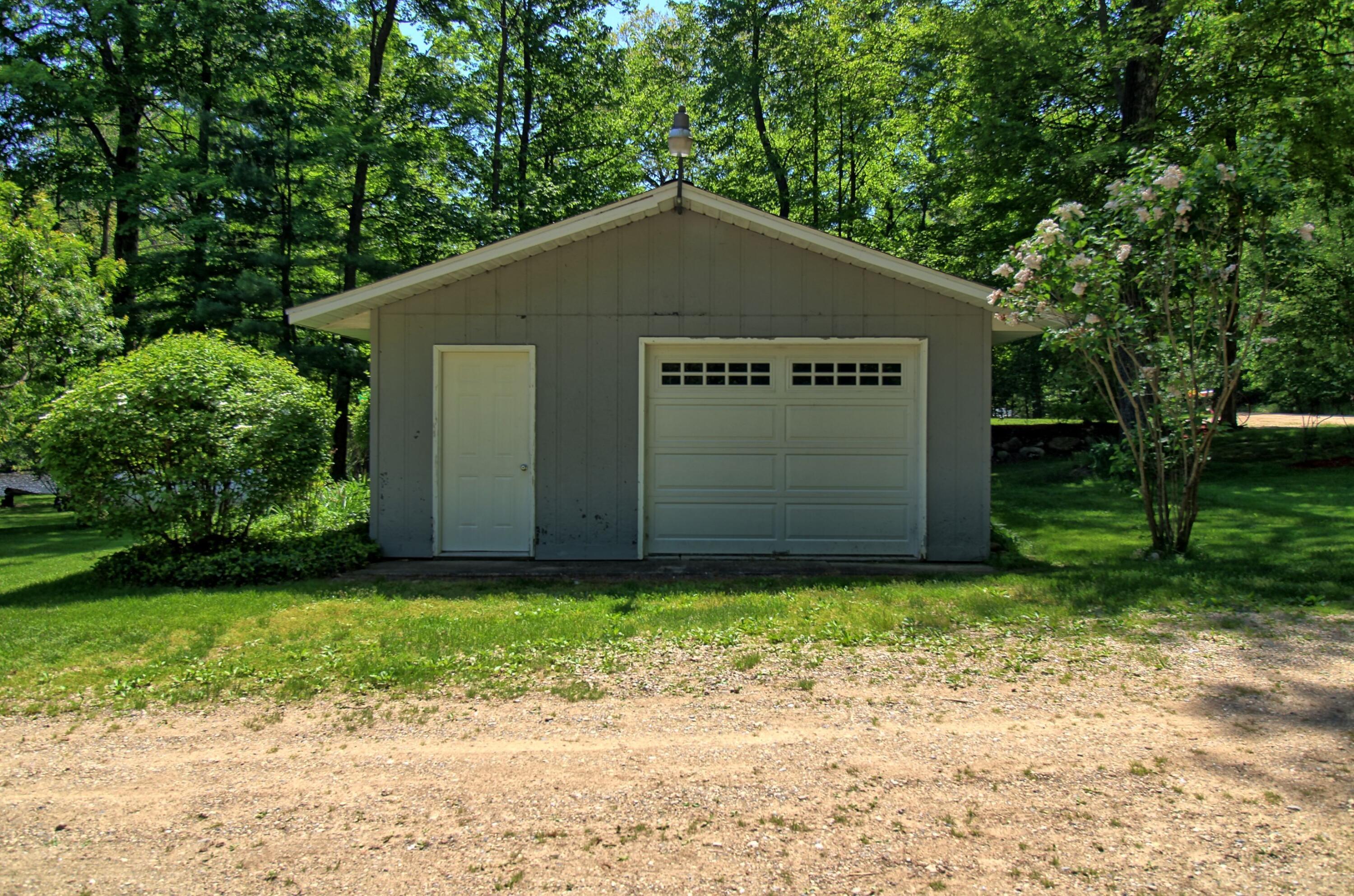 5030 Russell Road Newaygo, MI 49337 - Photo 28 of 38 IMG_0848_49_50_easyHDR
