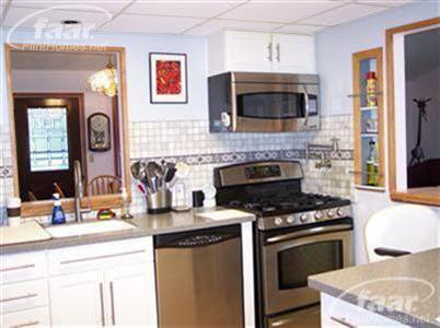 4111 North Center Road Flint, MI 48506 - Photo 8 of 17 20196068-7.JPG