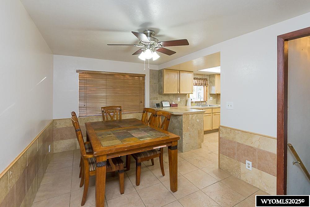 902 Valley Street Rock Springs, WY 82901 - Photo 12 of 43