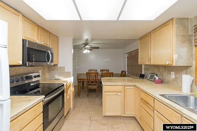 $300,000 | 902 Valley Street, Rock Springs, WY 82901