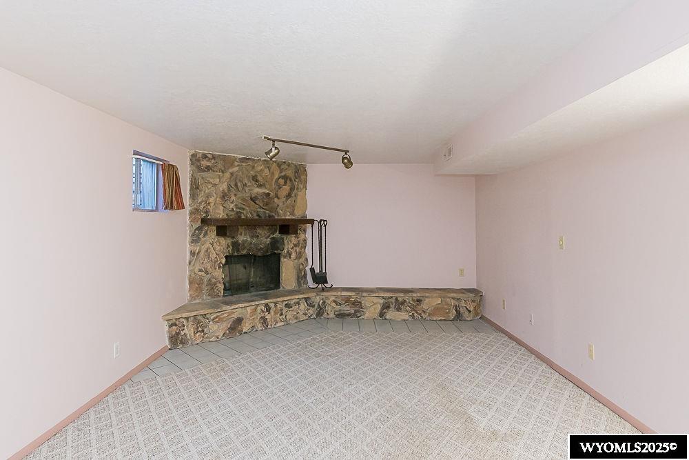 902 Valley Street Rock Springs, WY 82901 - Photo 32 of 43