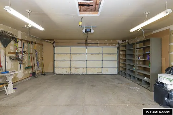 $300,000 | 902 Valley Street, Rock Springs, WY 82901