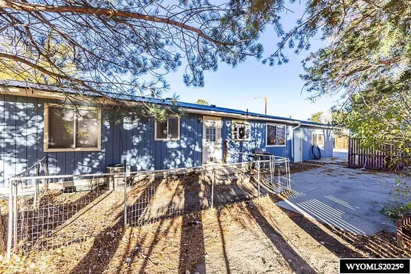 $300,000 | 902 Valley Street, Rock Springs, WY 82901