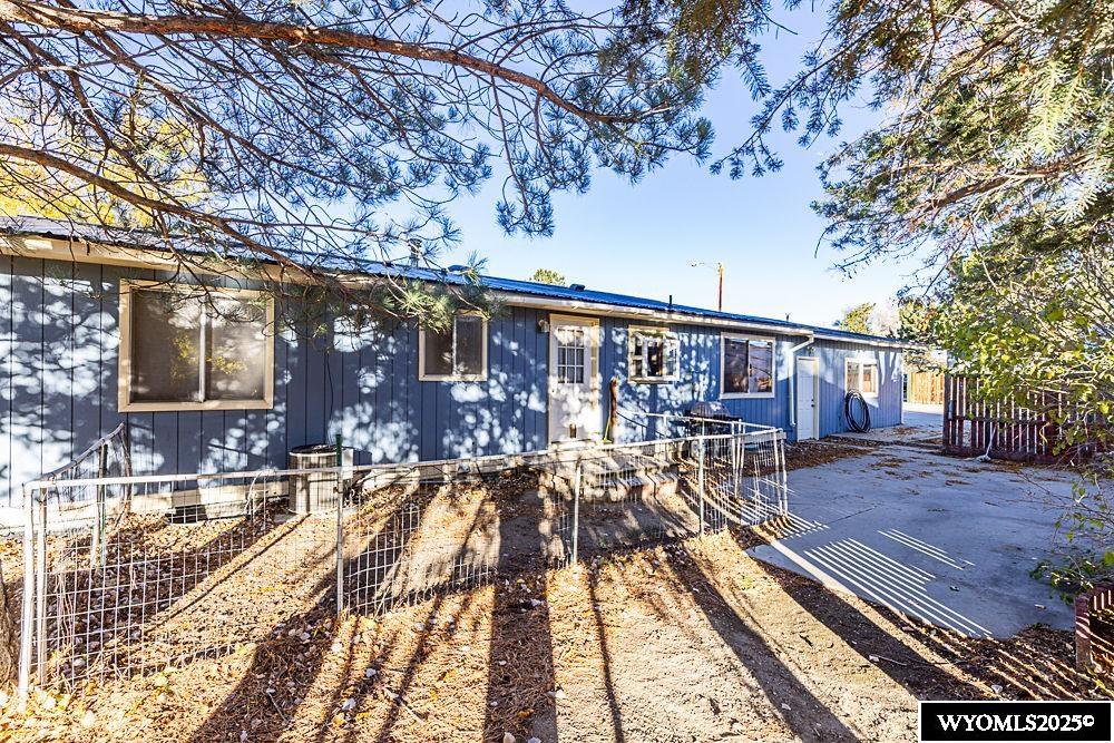 902 Valley Street Rock Springs, WY 82901 - Photo 5 of 43