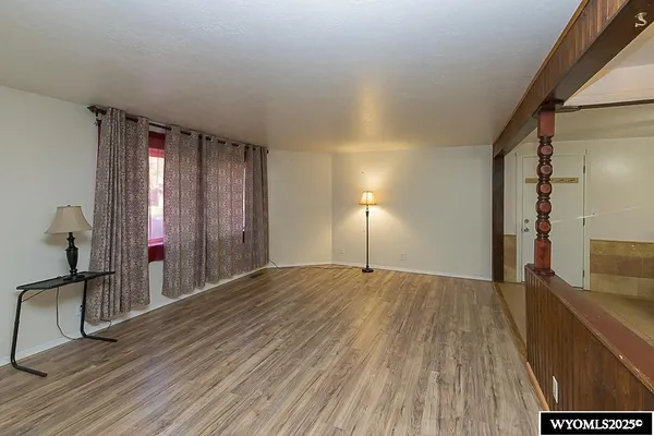 $300,000 | 902 Valley Street, Rock Springs, WY 82901