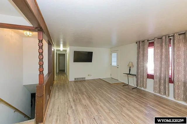 $300,000 | 902 Valley Street, Rock Springs, WY 82901