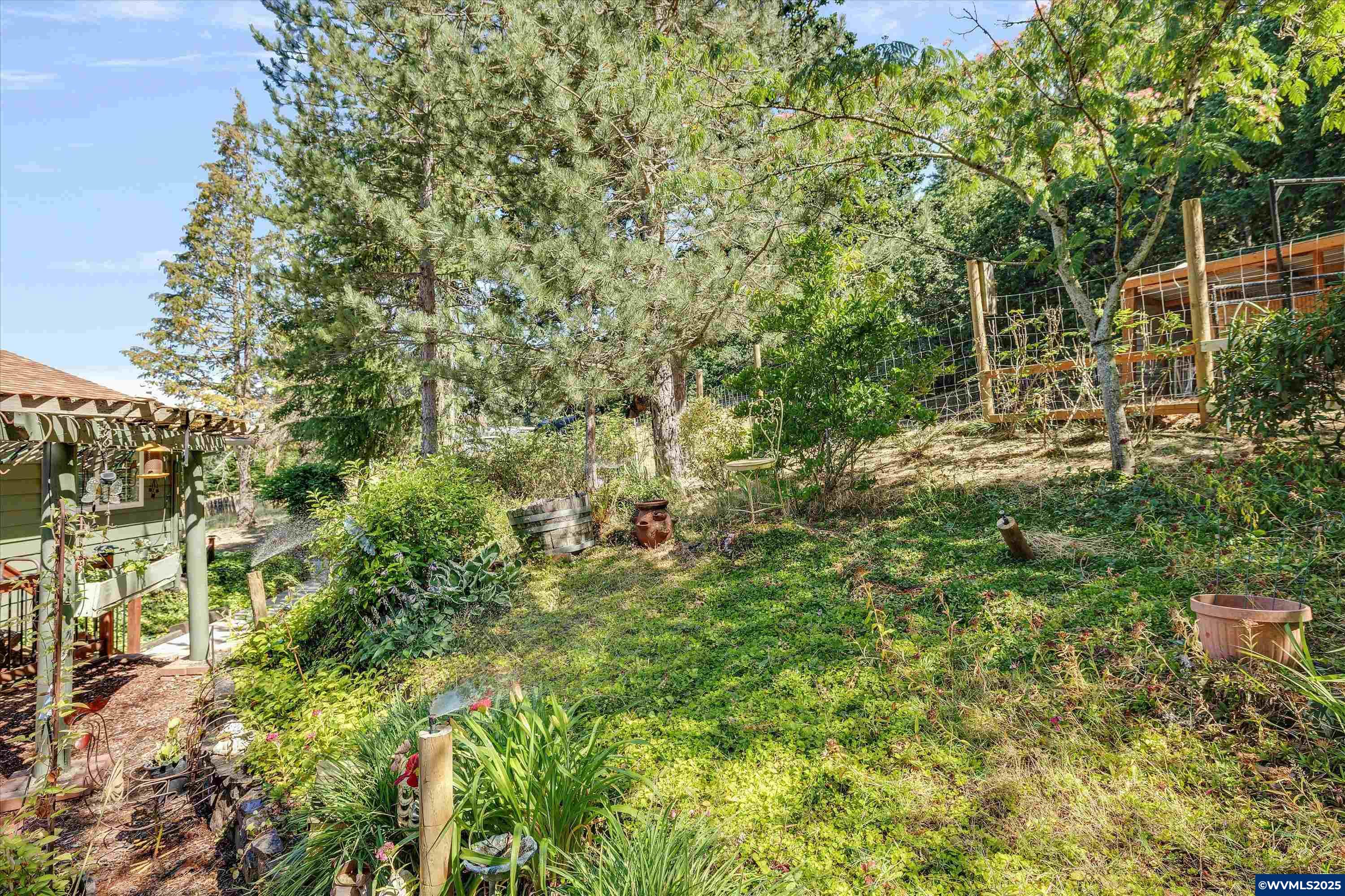 1120 North Oak Grove Road Salem, OR 97304 - Photo 9 of 49 Gallery Image 9