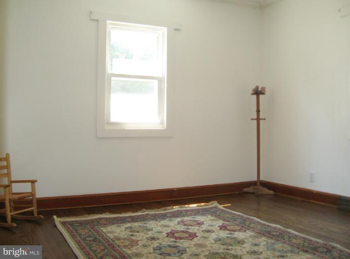 876 Hillside Avenue Edgewater, MD 21037 - Photo 8 of 20 Bedroom 2 on main floor