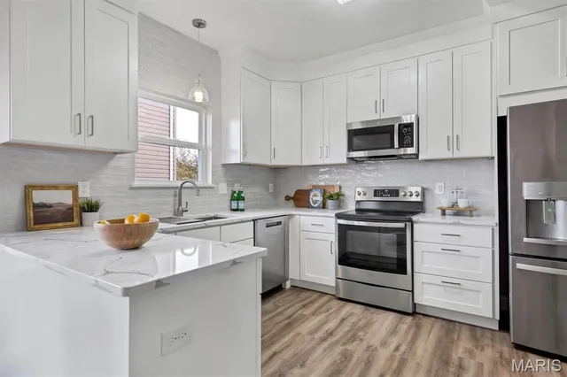 $525,000 | 572 Misty Mountain Drive, O'Fallon, MO 63368