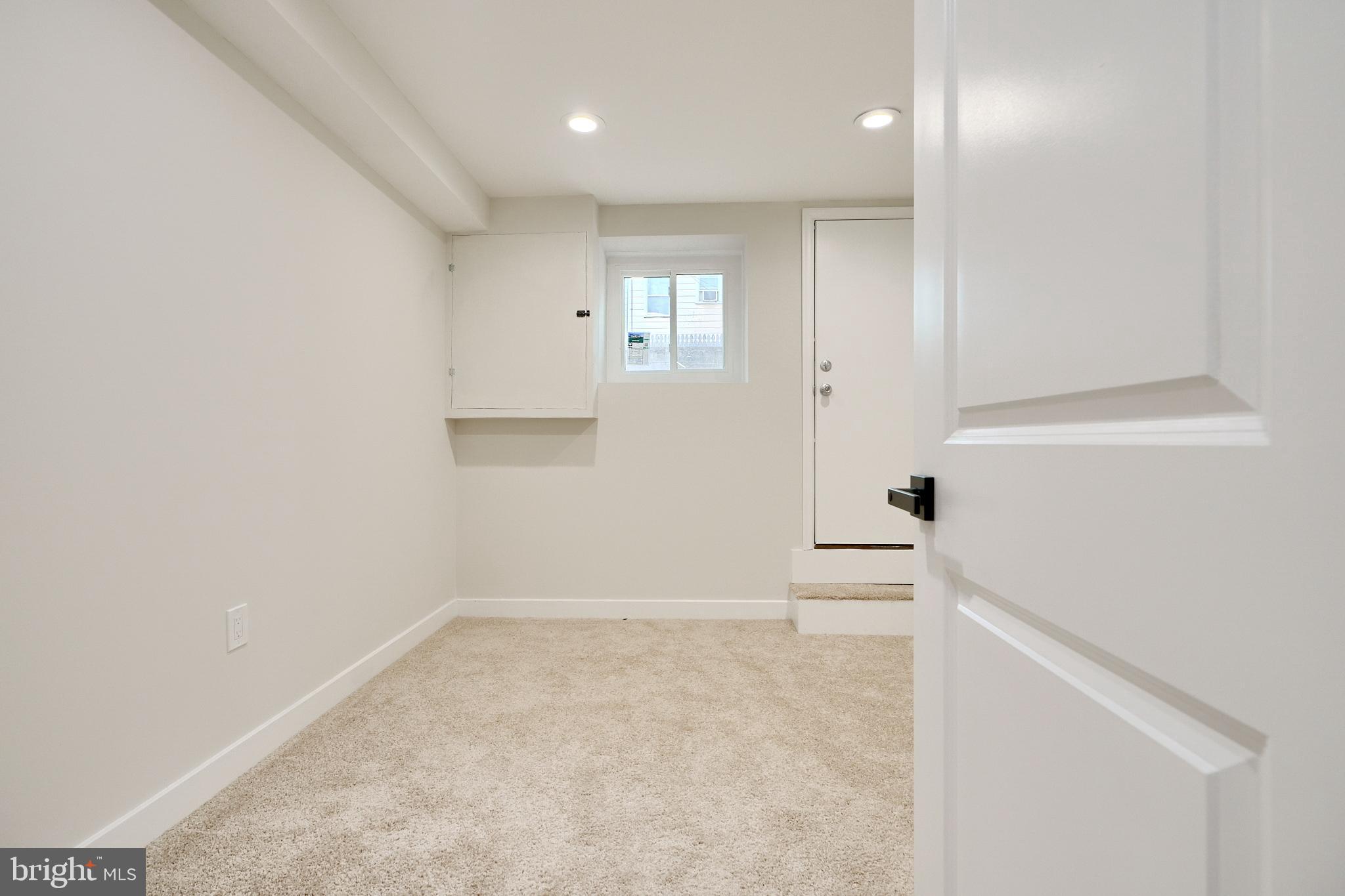 602 South Streeper Street Baltimore, MD 21224 - Photo 28 of 31