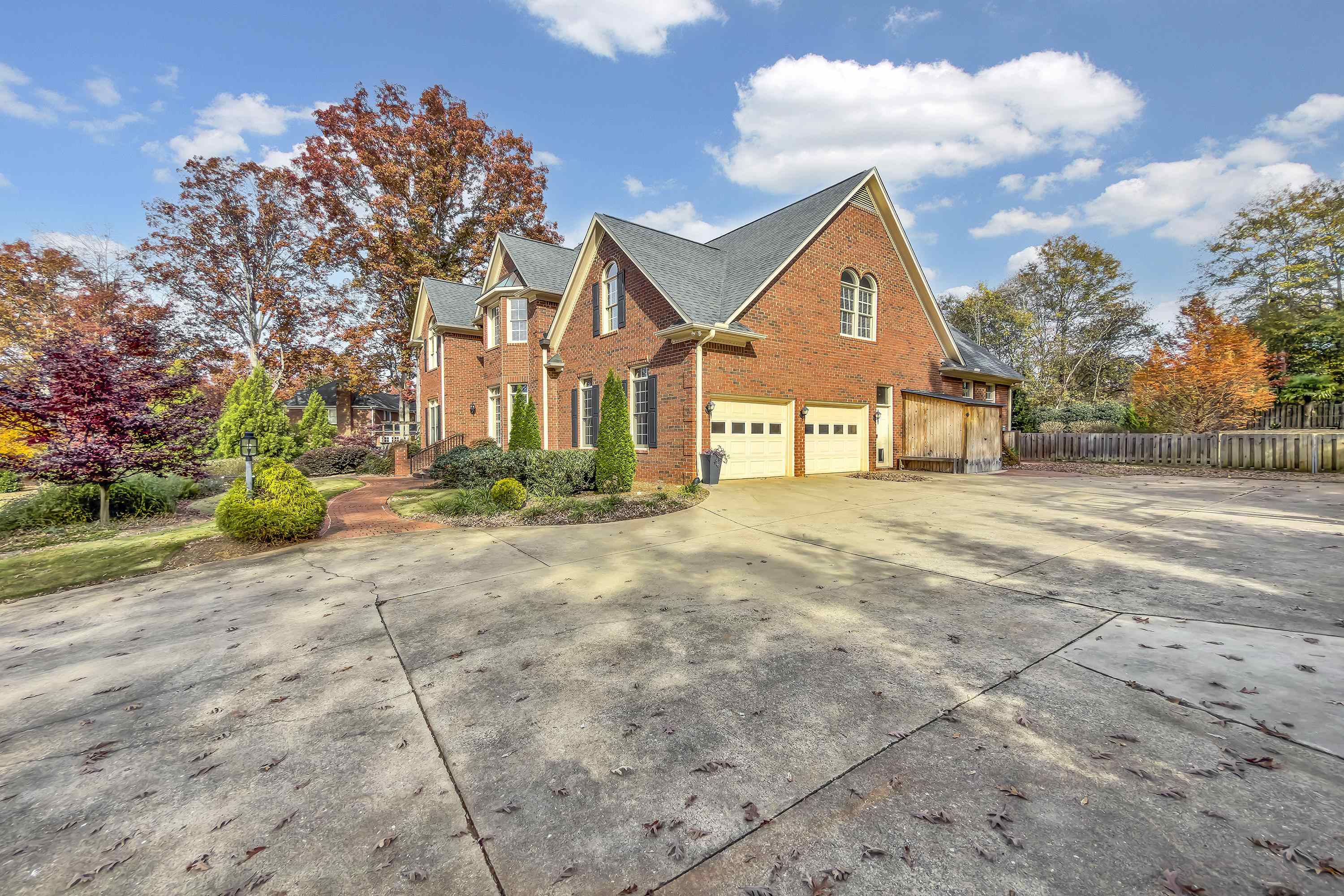 111 West Woodglen Road Spartanburg, SC 29301 - Photo 4 of 40